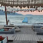 Sea Side Apartment Radhime