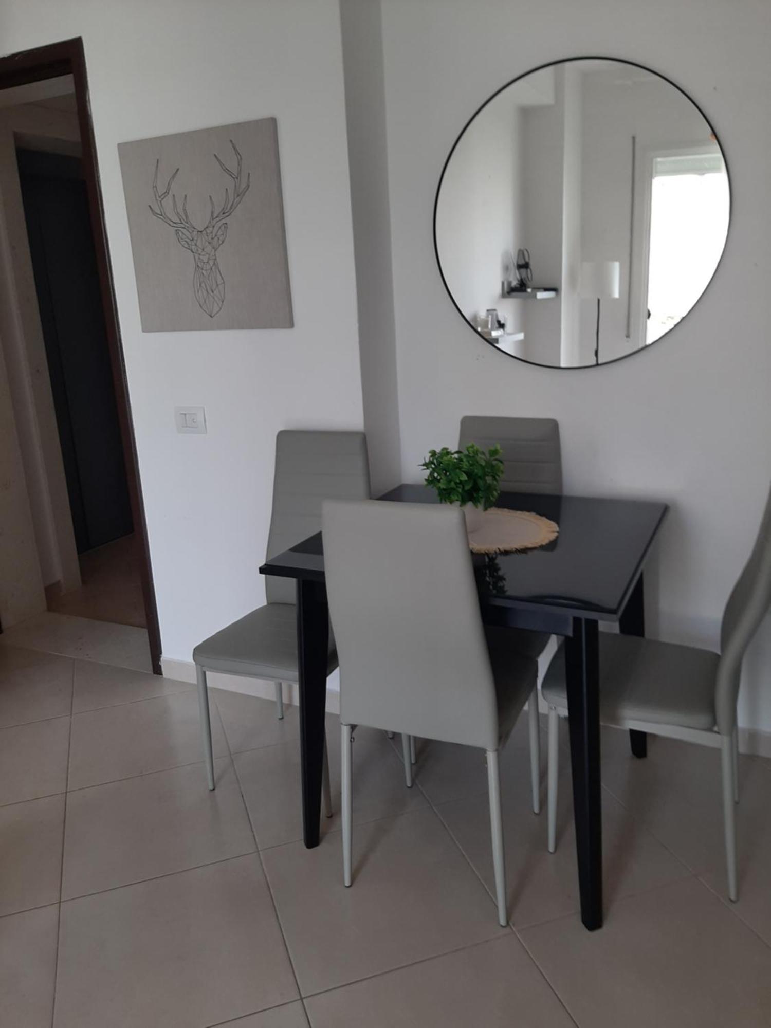 Sea Side Radhime Apartament