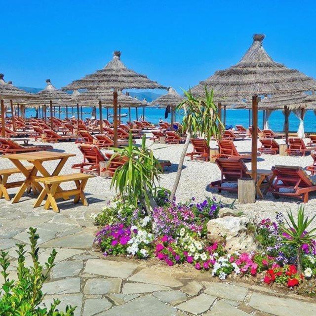 Sea Side Radhime Apartament Wlora