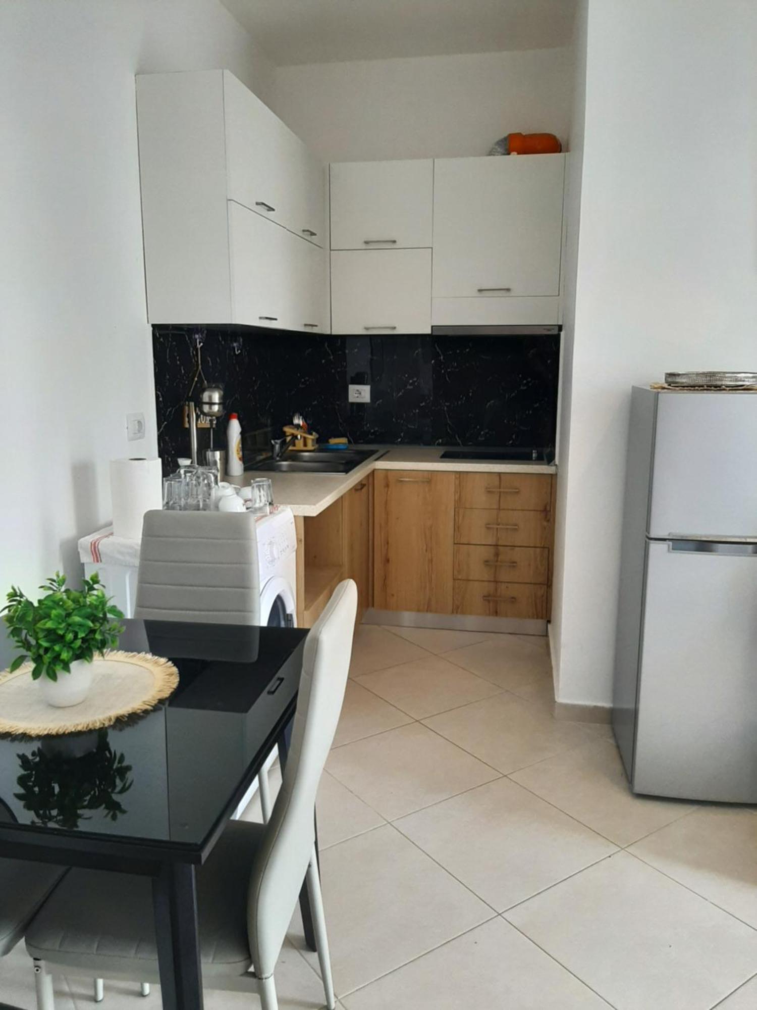 Apartament Sea Side Radhime *